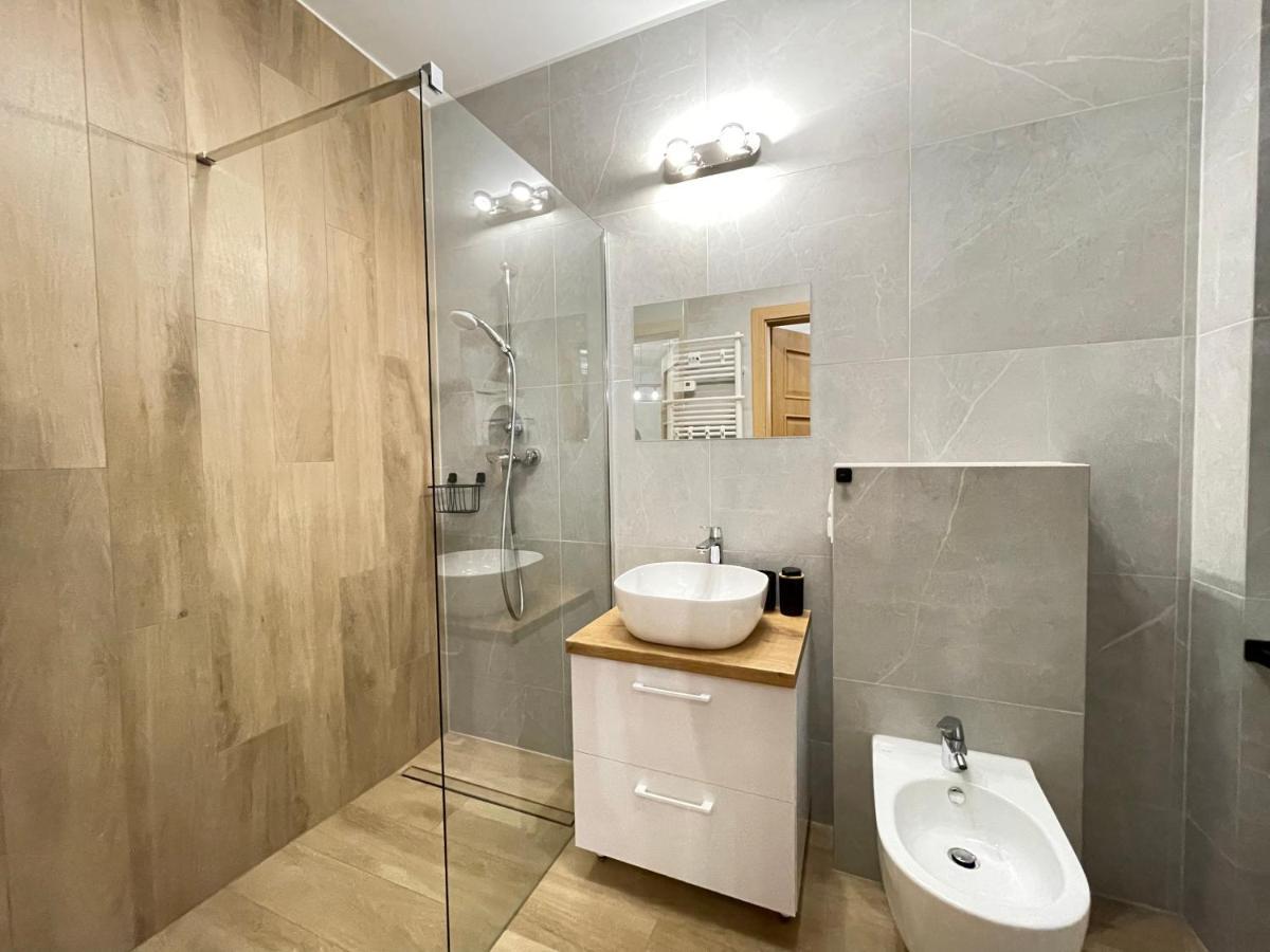 Superior Laguna Beskidow 3 Rooms! Sauna&Gym! Air Condition! ซาร์เชตเช ภายนอก รูปภาพ